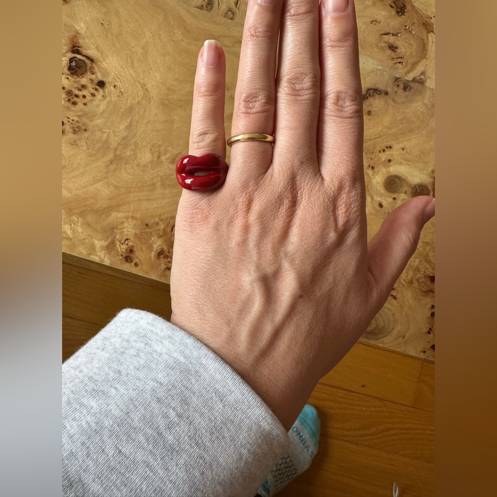 Solange Classic Red Hotlips Ring - Size 6